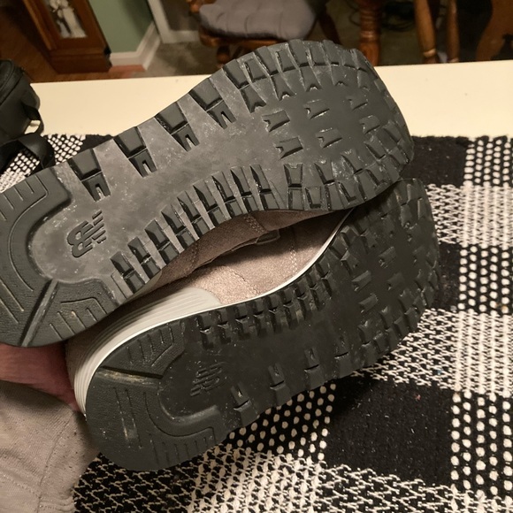 New Balance 574 Classic Like New sz 9 - Picture 6 of 7